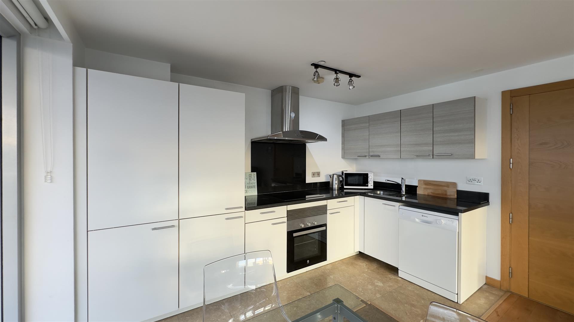 Image of Apartment - 2 Bedrooms - 1 Bathrooms for Rental in Majestic Ocean Plaza-Gibraltar, Image 3